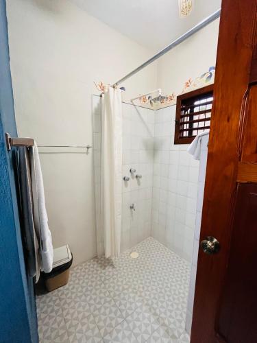 Standard Twin Room image 10