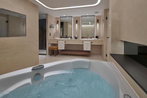 Full-sized bathtubs