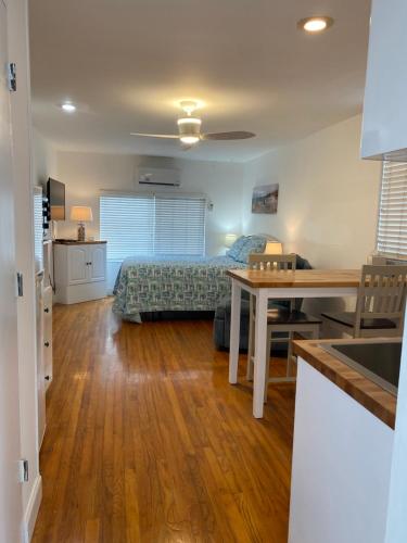 Twins Inn & Apartments in St Pete Beach, USA