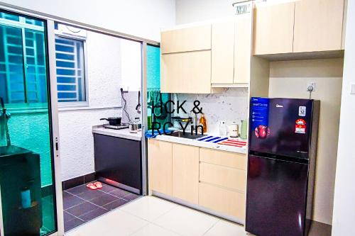 Lovely Family Suites at Razak City by HCK - image 9