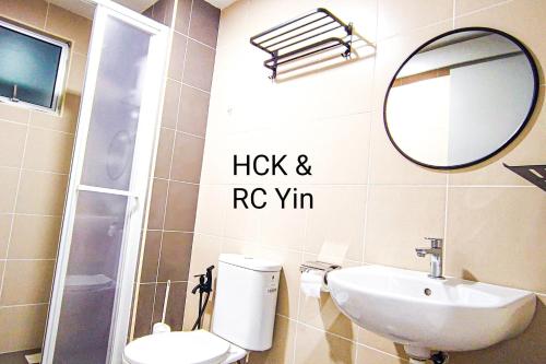 Lovely Family Suites at Razak City by HCK - image 10