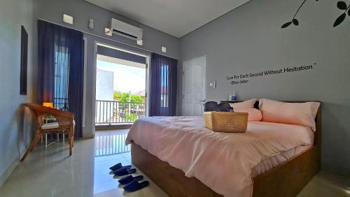 B&B Ciater Hilir - Villa Palm Springs by REQhome - Bed and Breakfast Ciater Hilir