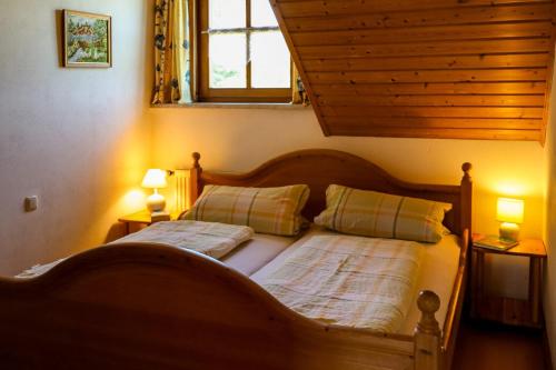 2 bedrooms, 2 beds