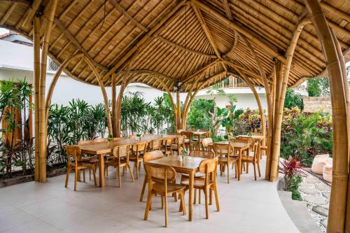 521590903 Shanti Boutique Retreat