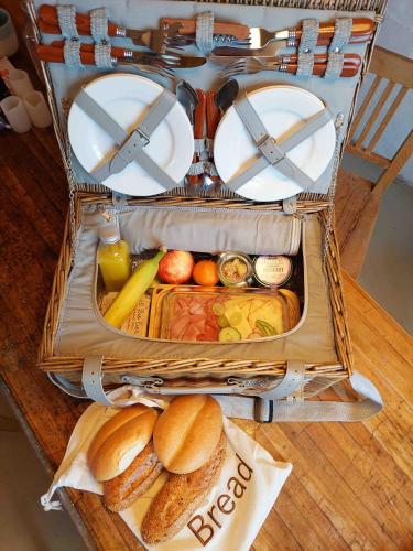 Eten en drinken, Stylish Getaway at Austrian Renaissance Castle in Ilz