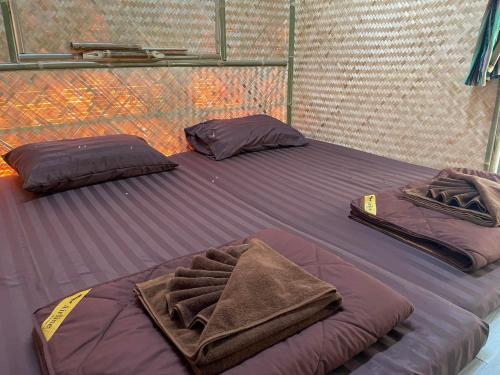 Srihome ยายศรีโฮมแอนแคมป์ปิ้ง Room Type - Bungalow