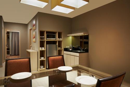 2 bedrooms, 4 beds