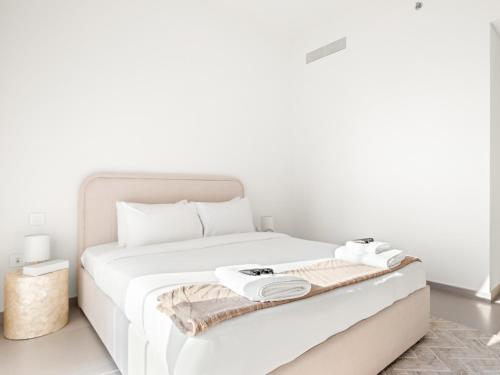 Downtown Charm With Full Burj khalifa View 2BDR - image 5