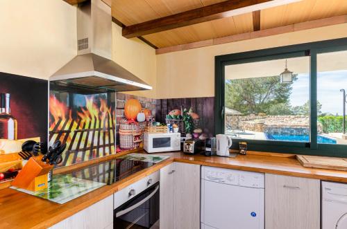YourHouse Romani Villa - image 13