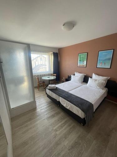 PRIMADOM Aparthotel Room Type - Twin Room with Shower