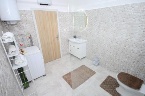 Two-Bedroom Apartment image 6