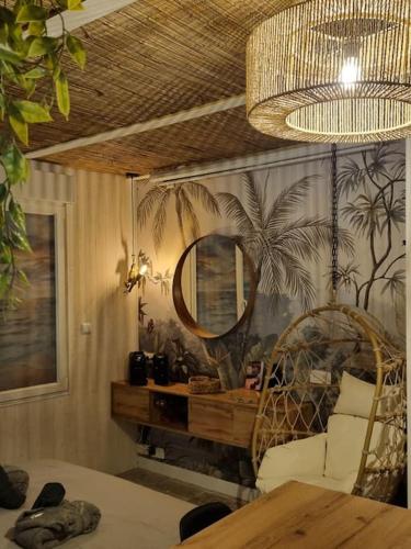 Les Spas de la mer, Suite & Spa, Love room, Plein Cœur du Grau near Grau-Du-Roi Train Station