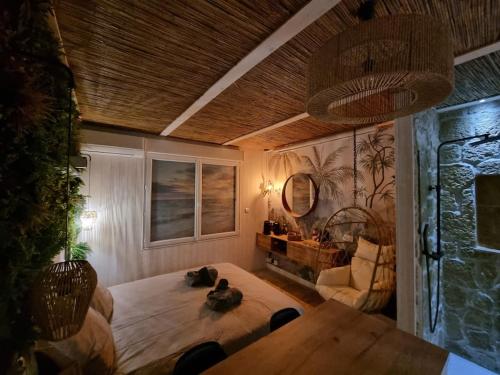Les Spas de la mer, Suite & Spa, Love room, Plein Cœur du Grau near Grau-Du-Roi Train Station