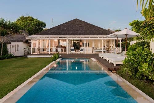 The Beach House Sandy Bay - image 2