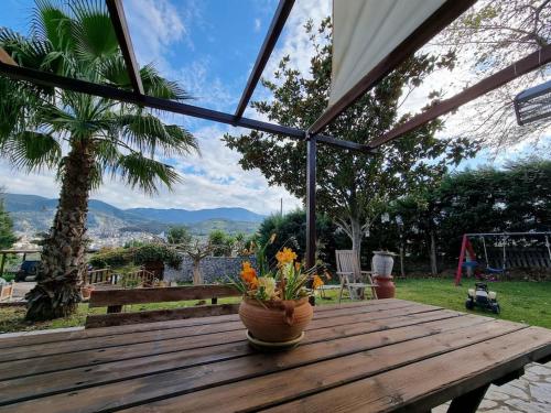 Ξύλινο Chalet Κτήμα Παππά (Ξυλινο Chalet Κτημα Παππα) in Livadia (Voiotia)