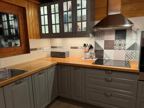 Charming, cosy chalet nestled in a breathtaking surrounding with spectacular, stunning mountain view in La Pantiaz