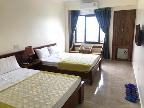 2 double beds