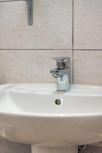 Double or Twin Room with Private External Bathroom image 6