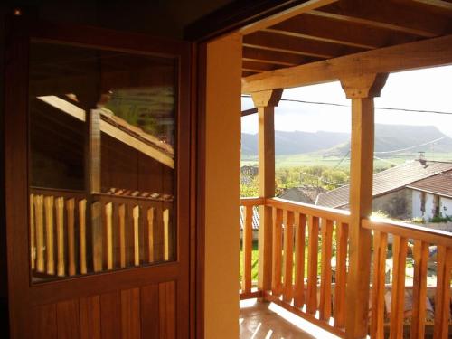 CASA RURAL. COVARACINO OJO GUAREÑA gîte à louer Vallejo