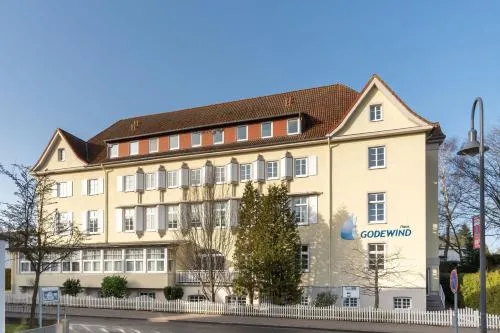Haus Godewind Ferienwohnung 10 mit Balkon und Strandkorb in Binz, Deutschland