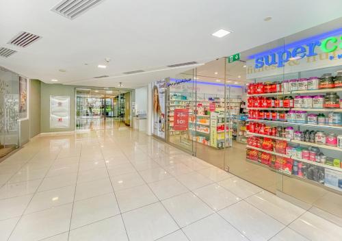 Luxury 1BR Apartment in the heart Marina, Connection to Dubai Marina Mall - Silverene tower, Dubai (photo 5)