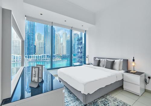 Luxury 1BR Apartment in the heart Marina, Connection to Dubai Marina Mall