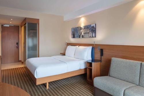 Hampton by Hilton Berlin City West - image 13