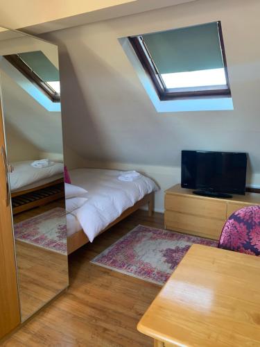 Parkview Guesthouse - image 2