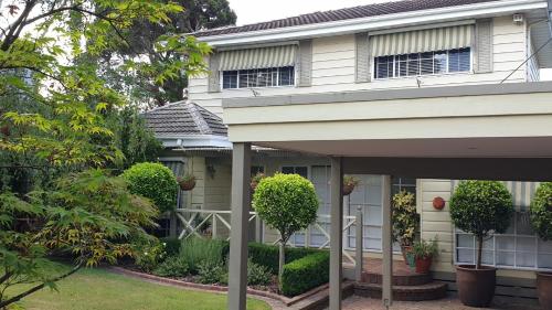 المنظر الخارجي, Blackburn Lake Bed and Breakfast in فوريست هيل