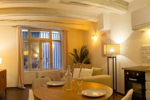 Appartement avec cour privée + clim séjour + wifi