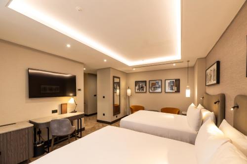 DoubleTree By Hilton London Victoria