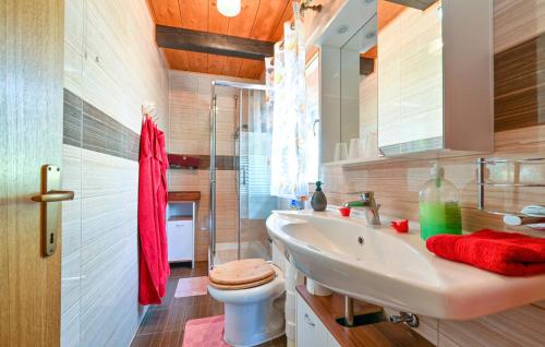 Vannas istaba, Beautiful Home In Hizakovec With Sauna in Gornja Stubica