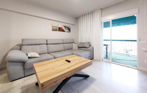 Lovely Apartment In La Pobla De Farnals With House Sea View