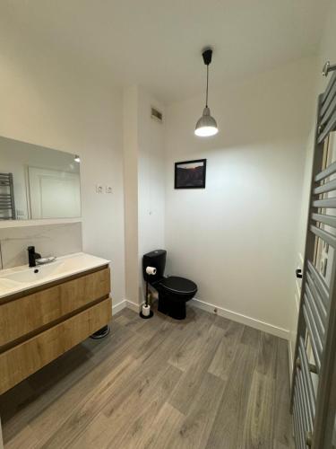 Three-Bedroom Apartment image 10