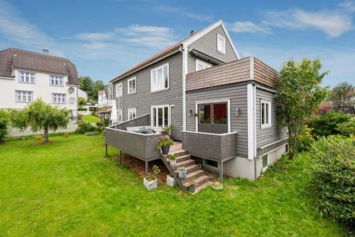 Tomannsbolig sentralt Stavanger – khách sạn tại Nylund