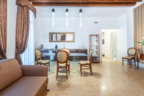 San Teodoro Palace - Luxury Apartments