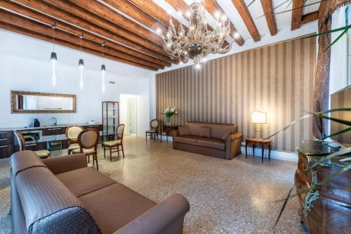 San Teodoro Palace - Luxury Apartments