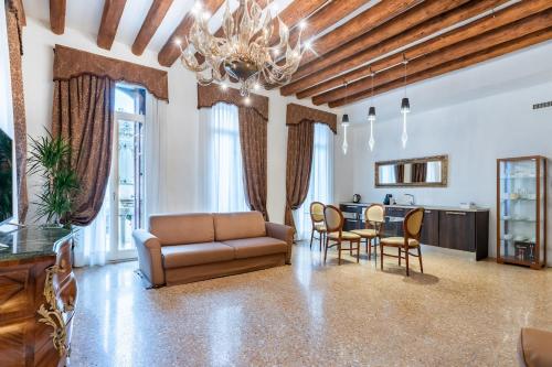 San Teodoro Palace - Luxury Apartments