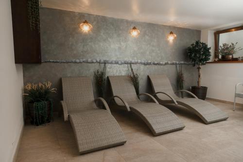 設施, Pusyne in 比斯托納斯