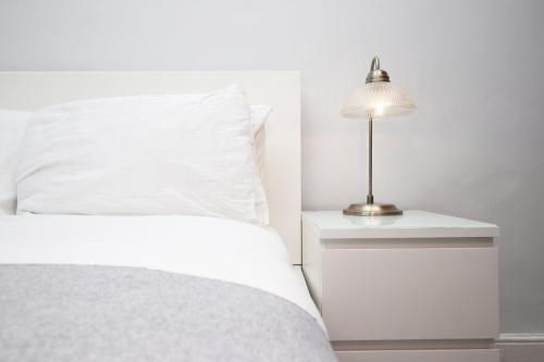 Parking | 2BR | Luxurious, Cardiff (zdjęcie 6)