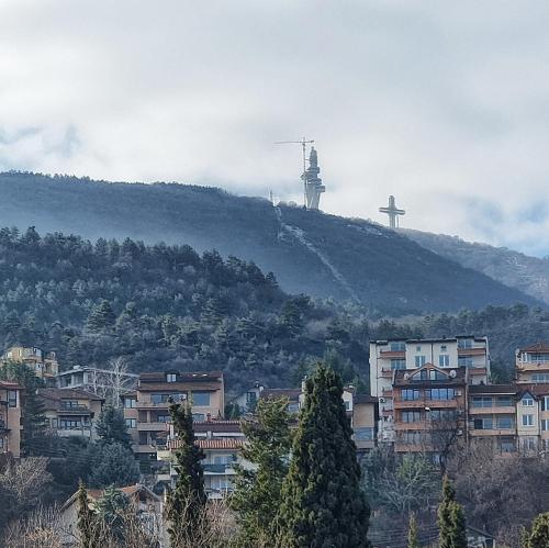 Luxury Apartment with parking space, Vodno