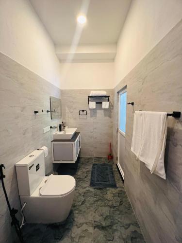 Deluxe Double Room image 6