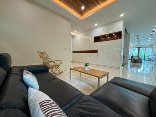 Seri Kembangan Equine Villa with Pool by Iconique Seri Kembangan Equine Villa with Pool by Iconique