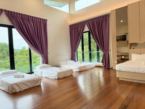 Seri Kembangan Equine Villa with Pool by Iconique Seri Kembangan Equine Villa with Pool by Iconique