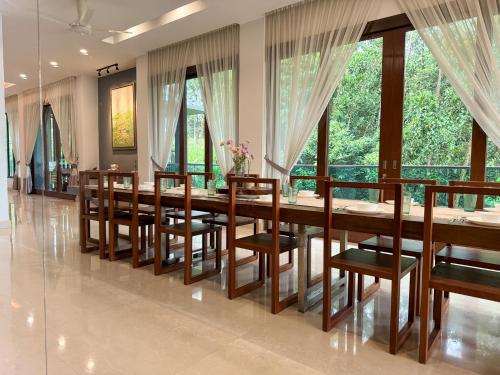 Seri Kembangan Equine Villa with Pool by Iconique Seri Kembangan Equine Villa with Pool by Iconique