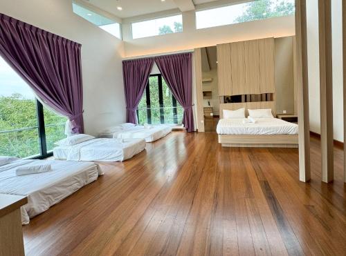 Seri Kembangan Equine Villa with Pool by Iconique Seri Kembangan Equine Villa with Pool by Iconique