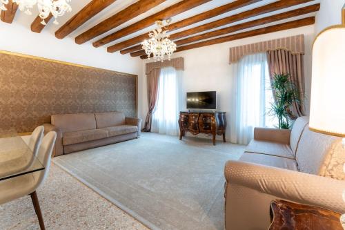 San Teodoro Palace - Luxury Apartments