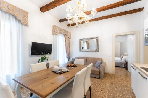 San Teodoro Palace - Luxury Apartments