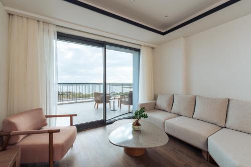 PENTHOUSE SUITE WITH PRIVATE POOL SEA VIEW 1+1 ROOM (COMMUNITY ZONE)