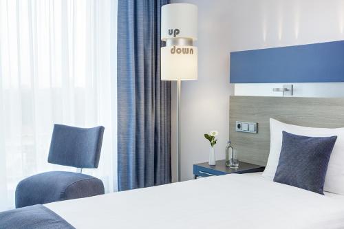 1 queen bed